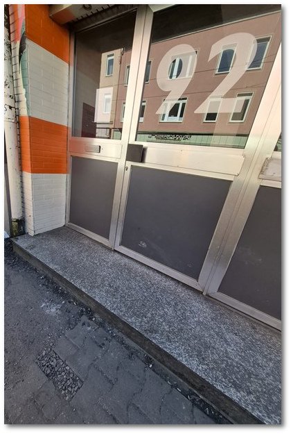 Umbau Bochumer Str. in Gelsenkirchen: Stolpersteine Buchthal eingelagert