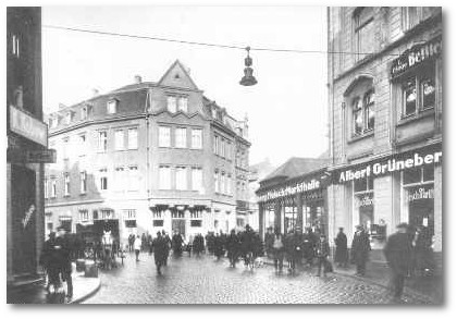 Bild: Metzgerei der Familie Grneberg an der heutigen Hauptstrae in Gelsenkirchen, damals 'Adolf-Hitler-Srae'