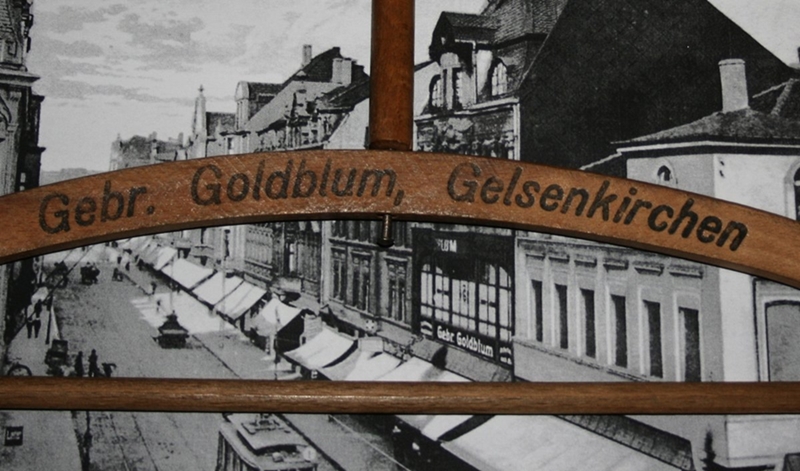 Kleiderbügel Gebrüder Goldblum, Gelsenkirchen Schalke, um 1936