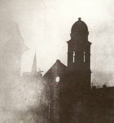 Die ausgebrannte Synagoge in der Gelsenkirchener Altstadt am Morgen des 10. November 1938
